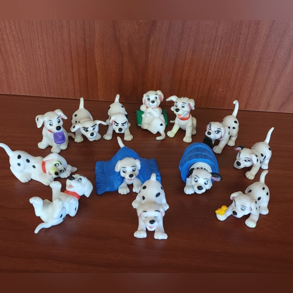 101 Dalmatian Puppy Mini Figurines Lot Vintage